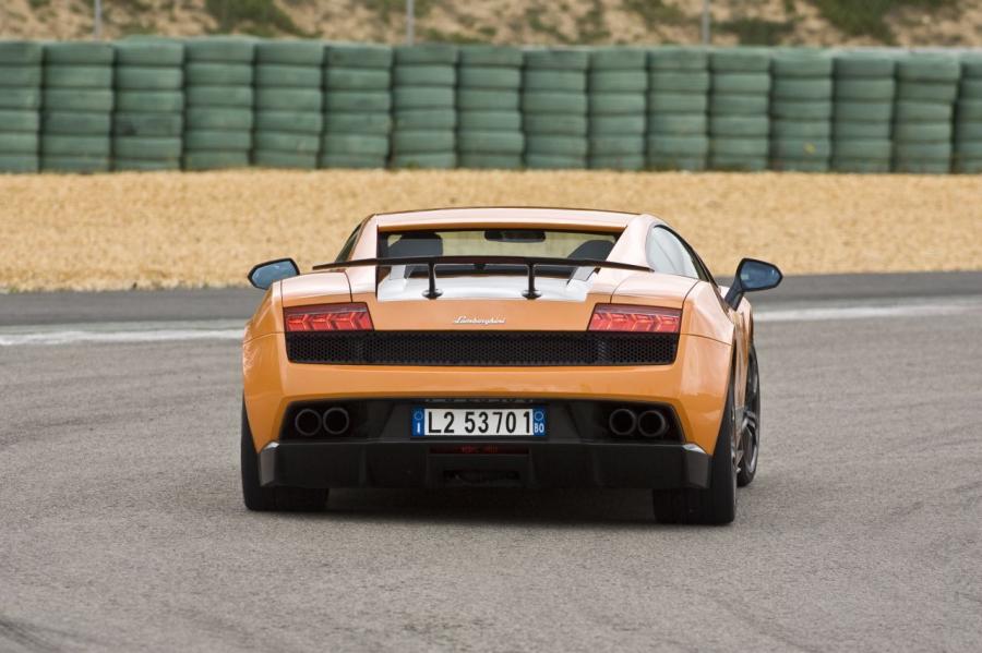  Lamborghini Gallardo LP570-4 Superleggera 2010 года  (фото 111 из 183)